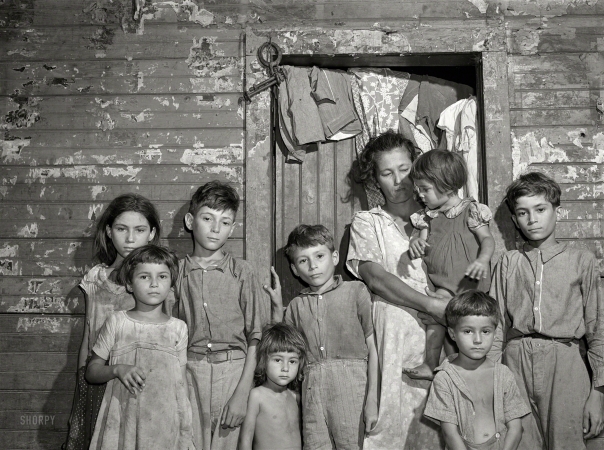 Photo showing: Eight Is Enough. -- December 1941. Rio Piedras (vicinity), Puerto Rico. Family of a FSA borrower.