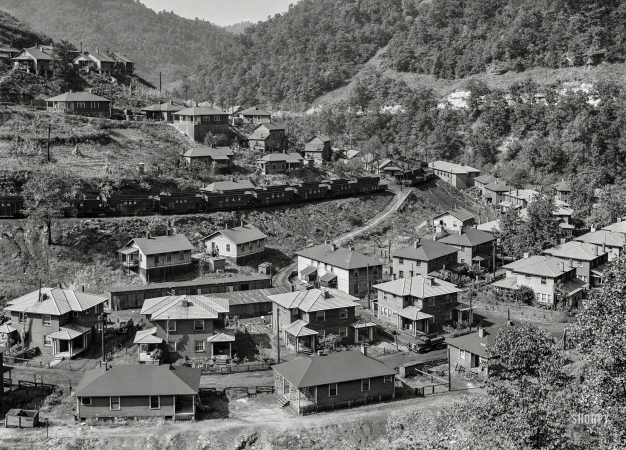 Photo showing: Coal Country II -- September 1938. Coal mining community near Welch, West Virginia.