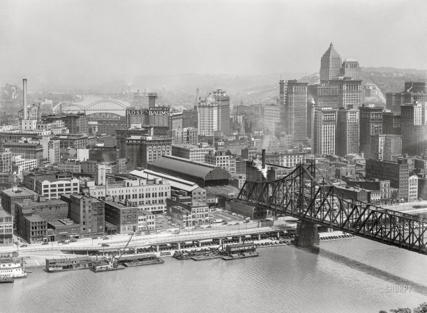 Photo showing: Shop at Rosenbaums -- August 1941. Pittsburgh along the Monongahela River.