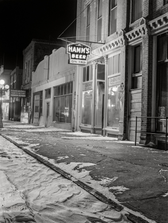 Photo showing: Dancing in the Dark -- November 1940. Tavern in Pierre, South Dakota, on a cold night.