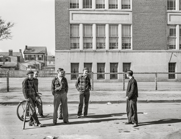 Photo showing: Teen Idle -- March 1941, somewhere in Virginia. Navy town schoolboys.