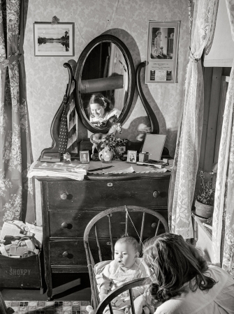 Photo showing: Fairest of Them All -- March 1941. Mother and child. Bedford County farm, Virginia.