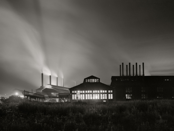 Photo showing: J+L -- June 1941. Jones and Laughlin steelworks. Pittsburgh, Pennsylvania.