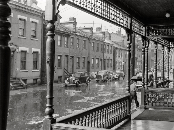 Photo showing: Pittsburgh Posts -- June 1941. Rain. Pittsburgh, Pennsylvania.
