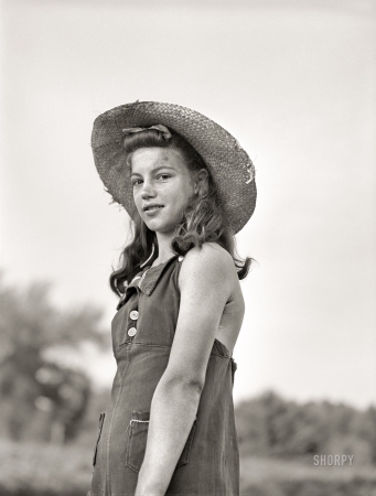 Photo showing: Belle of the Beans -- August 1941. Bean picker. Shawano County, Wisconsin.