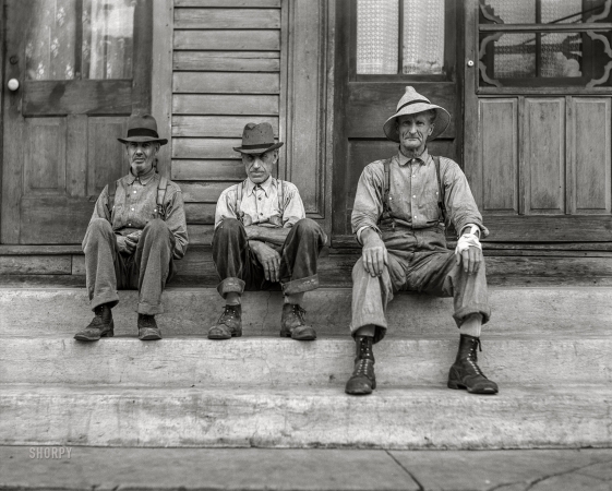 Photo showing: Black Earth -- August 1941. Farmer at Black Earth, Wisconsin.