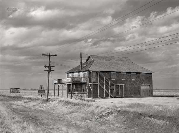 Photo showing: Air Castle -- February 1942. Bates County relocation project, Missouri. Abandoned roadhouse.