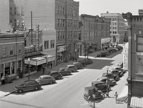 Photo showing: Good American Food -- May 1942. Grand Island, Nebraska. Home of the homey Palace Cafe.