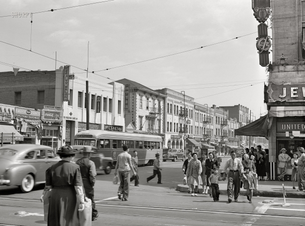 Photo showing: Little Tokyo -- April 1942. Los Angeles, California. Street scene in Little Tokyo.