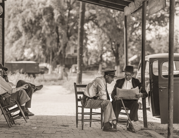 Photo showing: Old News. -- May 1942. Childersburg, Alabama. Police force.