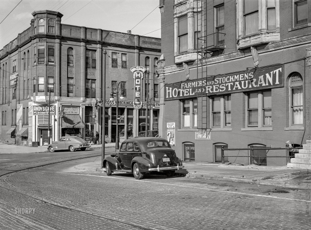 Photo showing: Andys Cafe -- September 1941. Stockmen's and farmers' and truckers' hotel near Union Stockyards. South Omaha, Nebraska.