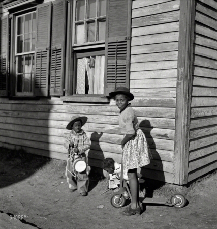 Photo showing: Merry and Bright -- December 1938. Negro home near Charleston, South Carolina.