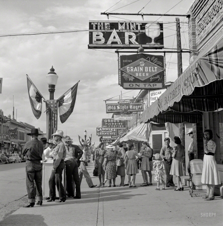 Photo showing: Mint Bar -- August 1941. Main Street. Sheridan, Wyoming.