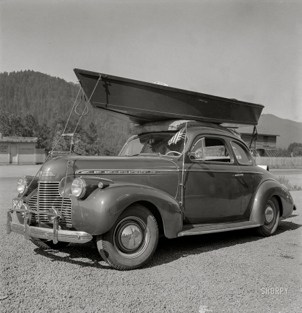 Photo showing: The Vacationist -- July 1942. Oakridge, Oregon. Vacationist.