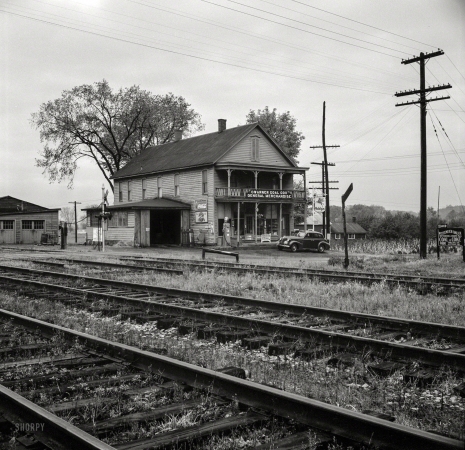 Photo showing: SuperCenter -- October 1941. Main store for Fort Hunter, New York.