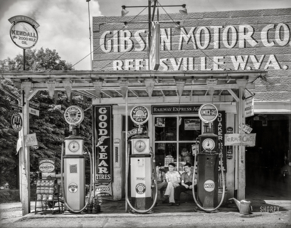 Photo showing: American Gas II -- June 1935. Filling station. Reedsville, Preston County, West Virginia.