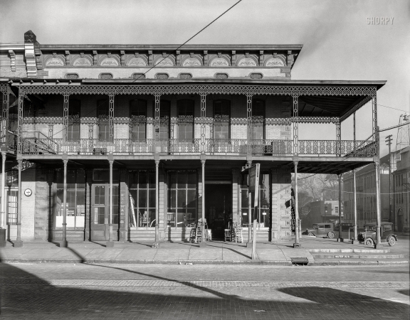 Photo showing: Water Avenue -- December 1935. Main street architecture. Selma, Alabama.