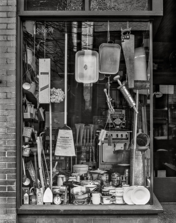 Photo showing: Needful Things -- November 1935. Household supply store. Bethlehem, Pennsylvania.