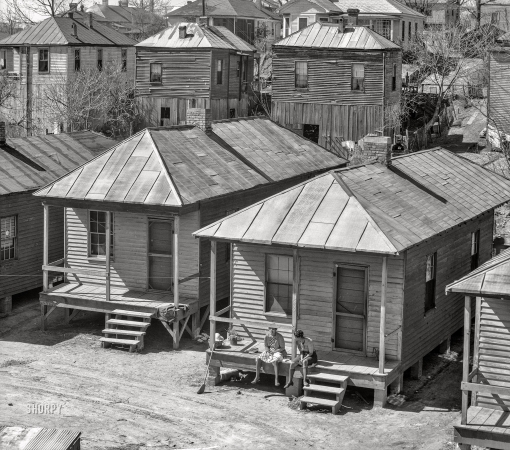 Photo showing: Outside Counsel -- March 1936. View in the Negro quarter. Vicksburg, Mississippi.