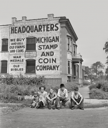 Photo showing: Coin Headquarters -- August 1942. Detroit, Michigan. Children.