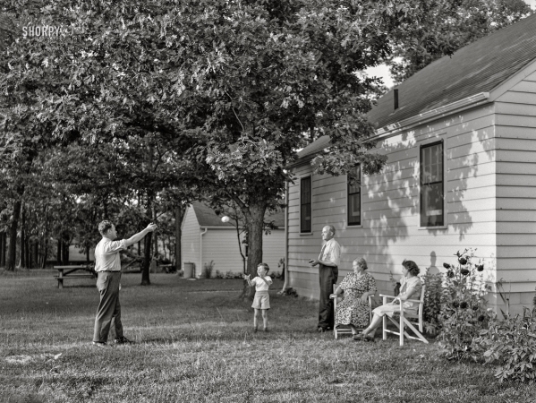 Photo showing: Swedish Softball -- September 1942. Cass Lake, near Pontiac, Michigan. The Westerberg family ... 