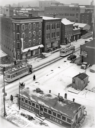 Photo showing: Ebbys Diner -- February 1942. Lancaster, Pennsylvania. At the corner of Queen and Chestnut streets.
