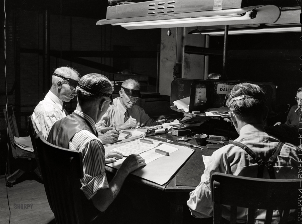 Photo showing: Hot Daily -- April 1943. Dallas, Texas. Proofreading desk of the Dallas Morning News.