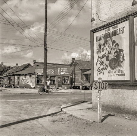 Photo showing: Pine and Second  -- February 1943. Daytona Beach, Florida, street scene.