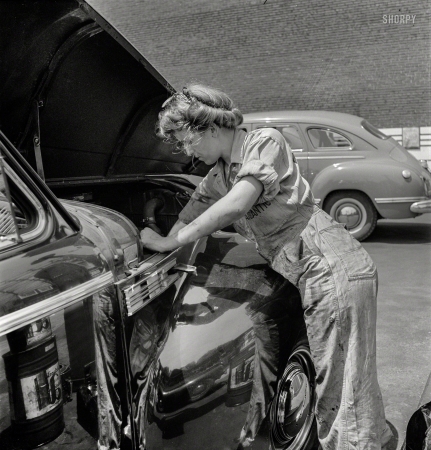 Photo showing: Philly Buick -- June 1943. Philadelphia, Pennsylvania. Miss Natalie O'Donald, attendant at the Atlantic Refining Company garages.