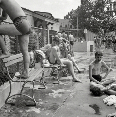 Photo showing: Trunk Show. -- July 1943. Montgomery County, Maryland. Bathers on the side of the pool at the Glen Echo amusement park.