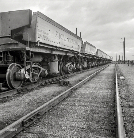 Photo showing: Either Ore -- January 1943. Cars for transporting zinc and lead ore. Eagle-Picher Mining & Smelting Co. near Cardin, Oklahoma.