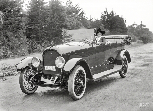 Photo showing: The Happy Wanderer -- Marmon touring car, San Francisco, 1918.