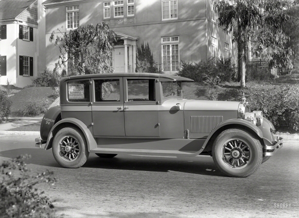 Photo showing: Meet the Marmon -- San Francisco circa 1925. The Marmon 74 Sedan.