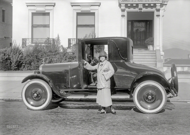 Photo showing: Tall in the Saddle -- San Francisco circa 1925. Oakland 6 Coupe.