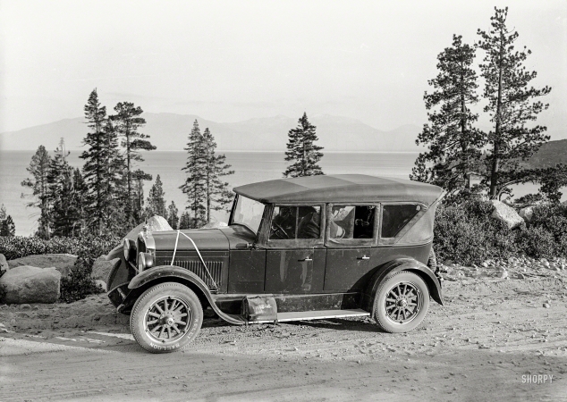 Photo showing: Peerless in the Pines -- Circa 1923. Peerless touring car at Lake Tahoe (California).