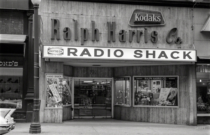 Photo showing: Radio Shack -- Boston, 1963. Ralph Harris Co. -- Radio Shack.
