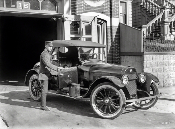 Photo showing: Blazing Buick -- San Francisco, 1922. Buick roadster at California Street firehouse.