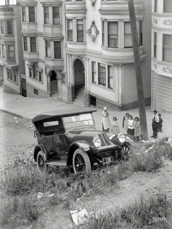 Photo showing: Sidewalks Are for Sissies -- San Francisco circa 1920. Franklin car ascending steep grade.