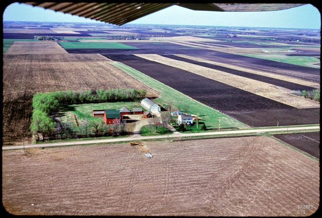 Photo showing: Farmville -- Air view of Claude's farm -- April 27 1952.