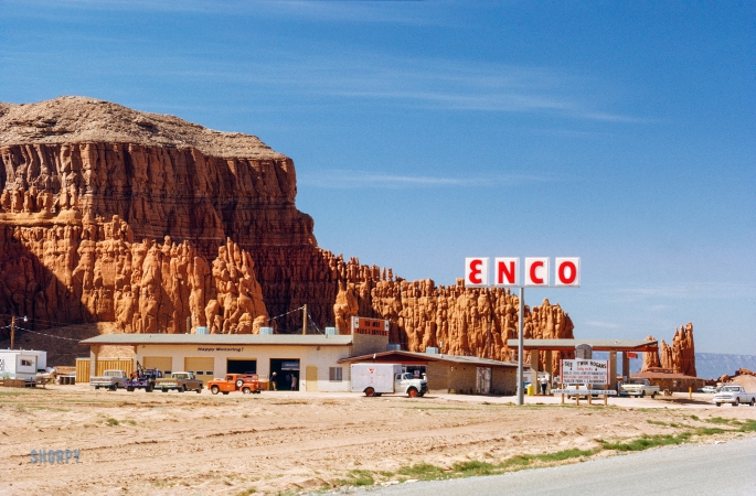 Photo showing: ENCO: 1971 -- October 1971. Navajo is all it says on the slide mount.