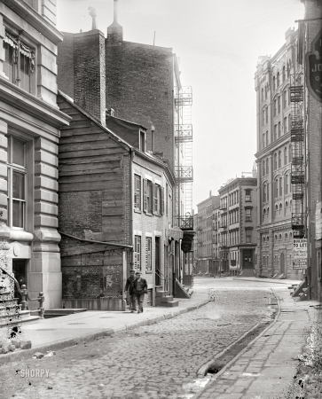Photo showing: Pearl Street NYC -- New York circa 1890s. Street view, 21-23 Pearl Street.