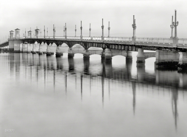Photo showing: Lion Bridge -- St. Johns County, Florida, circa 1936. Lion Bridge, St. Augustine.
