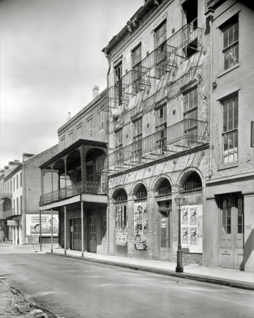 Photo showing: Dufilho Pharmacy -- New Orleans circa 1936. Dufilho Pharmacy, 512 Chartres St.