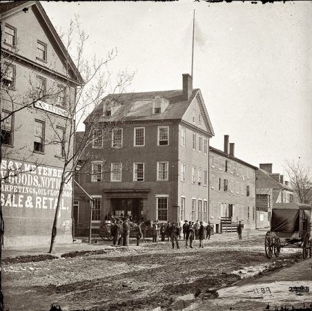 Photo showing: Marshall House -- Alexandria, Va., 1861-69. The Marshall house, King & Pitt Streets.