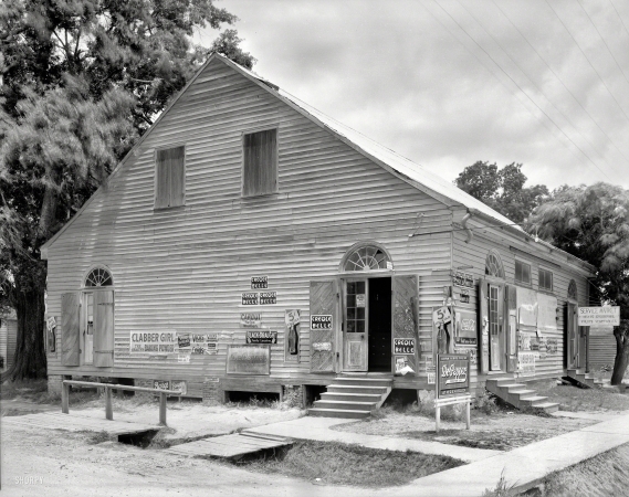 Photo showing: Creole Belle -- 1938. Petitin's Store, Grand Coteau, St. Landry Parish, Louisiana.