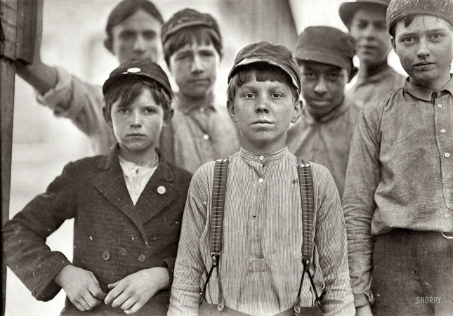 Photo showing: Macon Mill Boys -- January 1909. Doffers in Willingham Cotton Mill, Macon, Georgia.