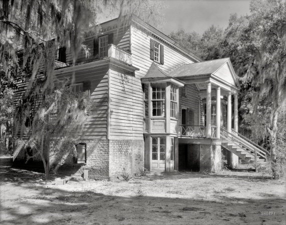 Photo showing: Lynch House -- 1938. Fairfield (Lynch House). McClellansville vicinity, Charleston County, S.C. Structure dates to 1730.