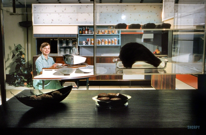 Photo showing: Miracle Kitchen -- 1959. Anne Anderson in Whirlpool 'Miracle Kitchen of the Future,'
a display at the American National Exhibition in Moscow. 