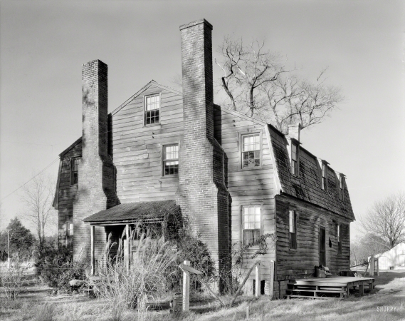 Photo showing: Cat House -- Circa 1935. Reuben Lovett house, Princess Anne County, Virginia. Structure dates to 1790. 