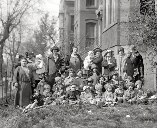 Photo showing: Happy Easter -- Washington, D.C. Mrs. Boby's group, Easter 1924.